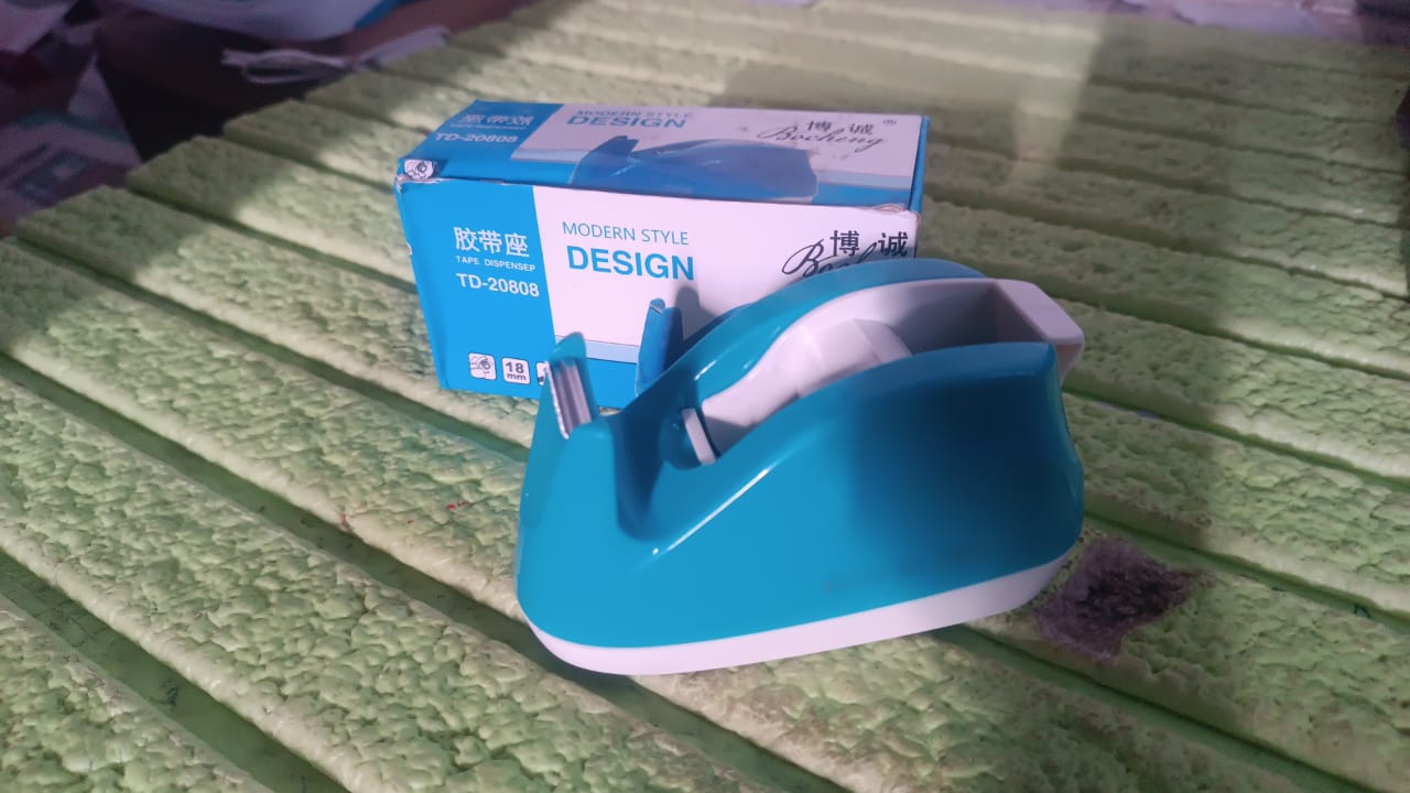 Plastic Tape Dispenser Cutter for Home Office use (1 pc / 18 mm) Plastic Tape Dispenser Cutter for Home Office use (1 pc / 18 mm)